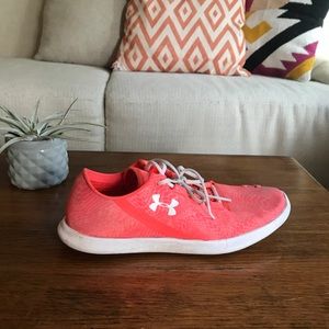 Women’s Under Armour Speedform Shoes - Sz 9.5